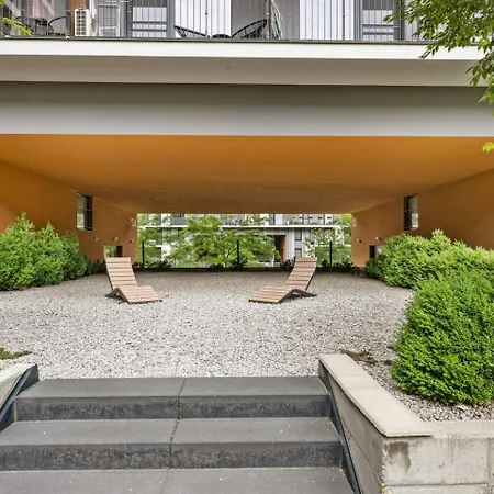 아파트 Ac 1-room Apartment, Balcony, Zuzany Chalupovej 14a *